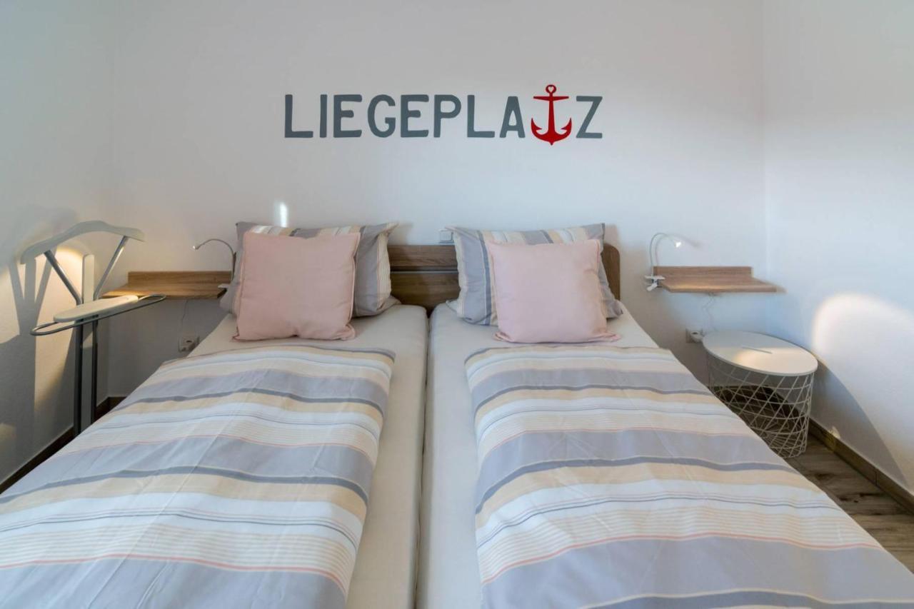 Ferienwohnung Liegeplatz Dornumersiel Ngoại thất bức ảnh